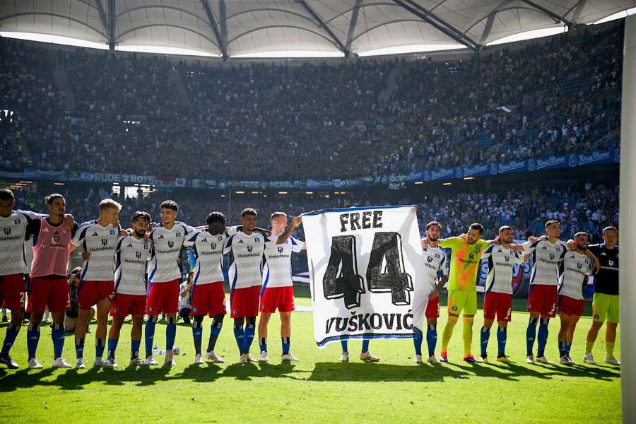 Fans und Spieler des Hamburger SV haben sich stets hinter den gesperrten Mario Vuskovic gestellt.