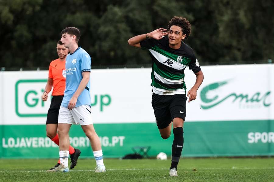 Gabriel Silva festeja o segundo golo do Sporting