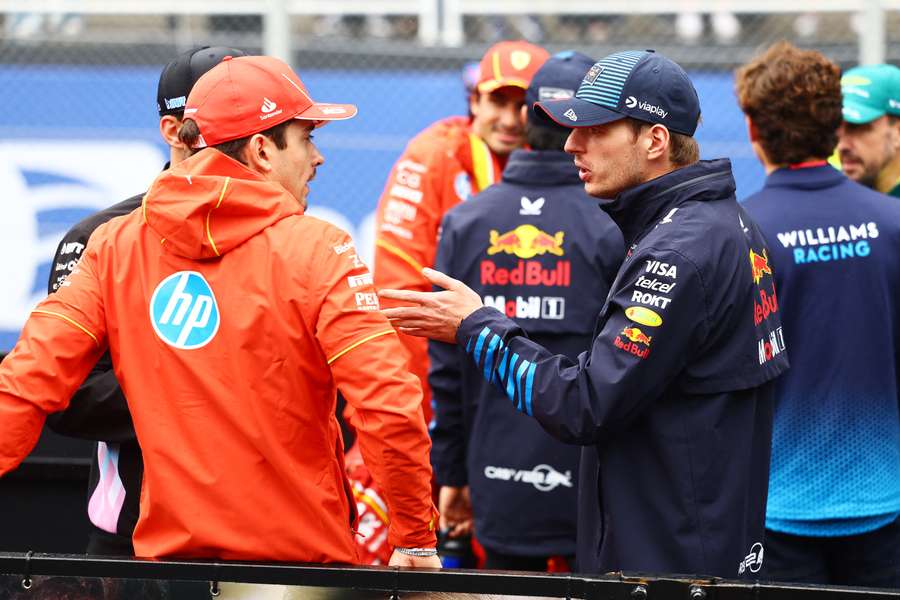 Leclerc e Verstappen sono stati multati per il loro linguaggio