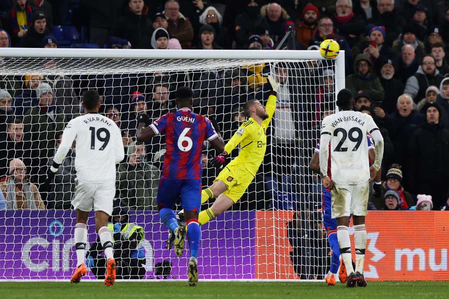 De Gea was helpless in keeping out Olise's effort