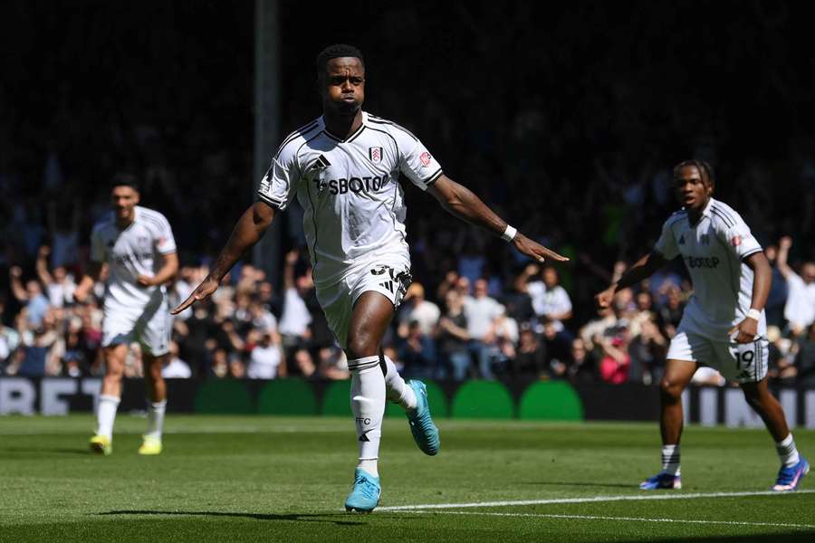 Sessegnon slaví jediný gól utkání.