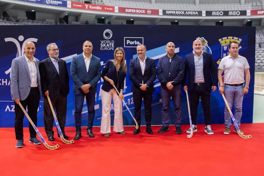 João Baldeia (FC Porto), Hugo Ricardo (presidente do OC Barcelos), Quim Pauls (Sporting) e Avelino Bastos (UD Oliveirense) no lançamento da final four