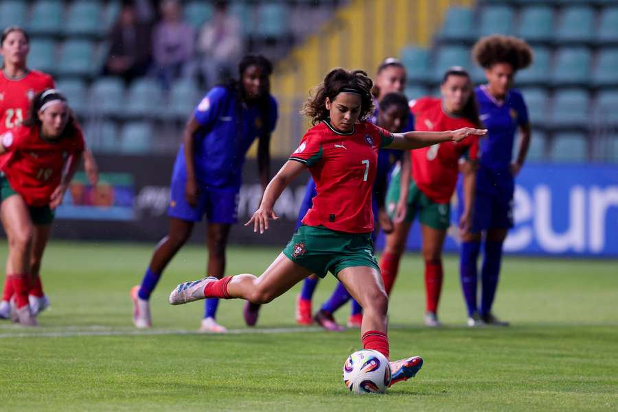 Marta Gago marcou de grande penalidade