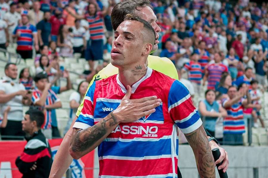 Breno Lopes garantiu a vitória do Fortaleza sobre o Flamengo