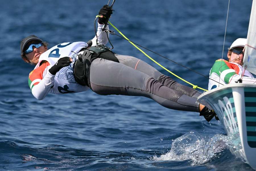 Carolina João e Diogo Costa vão disputar a medal race do Europeu