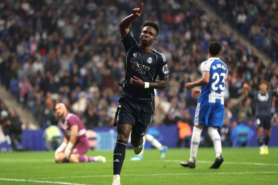 Vinícius celebra uno de sus dos goles ante el Espanyol