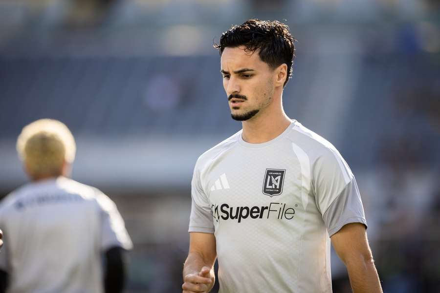 Stephen Eustáquio esteve emprestado pelo FC Porto ao Los Angeles FC Stephen Eustáquio esteve emprestado pelo FC Porto ao Los Angeles FC