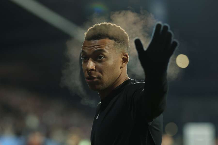 Mbappé marcou duas vezes em classificação do Real Madrid na Copa do Rei Mbappé marcou duas vezes em classificação do Real Madrid na Copa do Rei