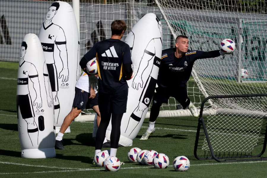 Andrij Lunin by mal v bráne Realu nahradiť zraneného Thibauta Courtoisa.