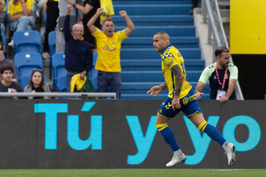 Sandro continúa en plena forma