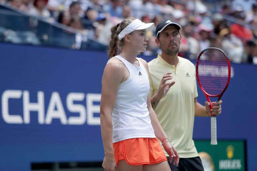Rybakinová a Vukov na US Open 2022.