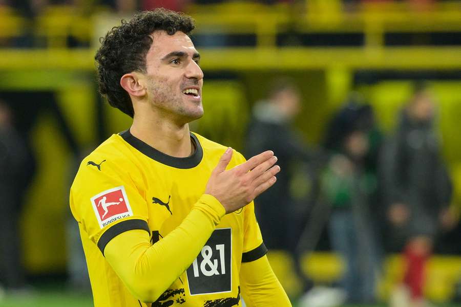 Mateu Morey agradece el cariño de los aficionados del Dortmund