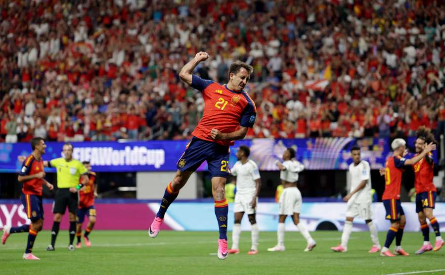 La gioia di Oyarzabal dopo la rete del 3-0 La gioia di Oyarzabal dopo la rete del 3-0