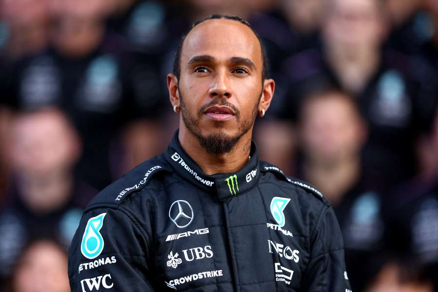 Lewis Hamilton stichelt gegen Verstappen