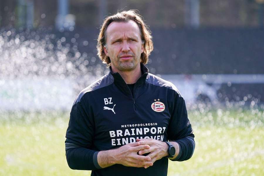 Boudewijn Zenden působí v PSV Eindhoven jako trenér mládeže.