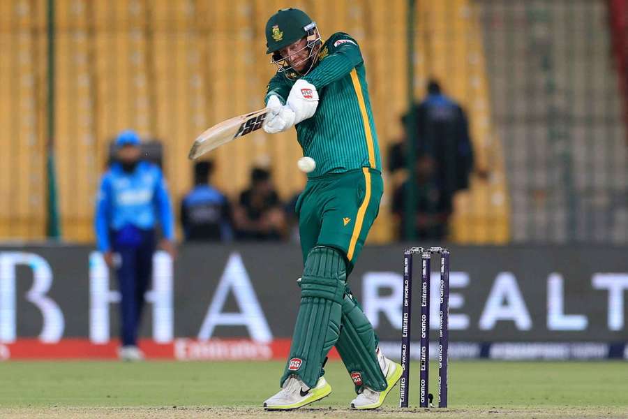 South Africa face New Zealand in Lahore