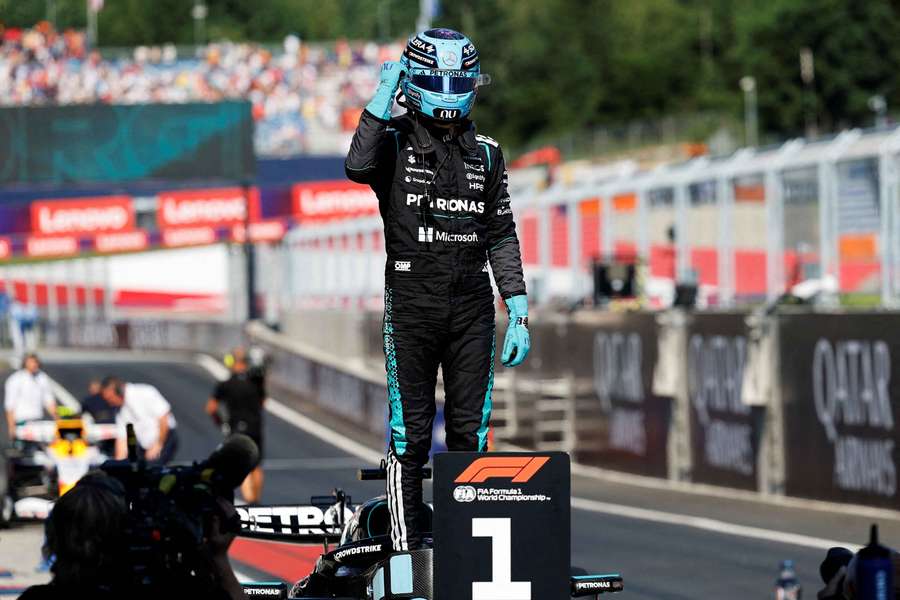 Russell feiert auf der Pole