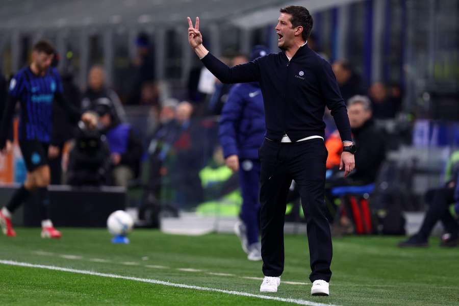 Cristian Chivu, treinador do Inter de Milão Cristian Chivu, treinador do Inter de Milão