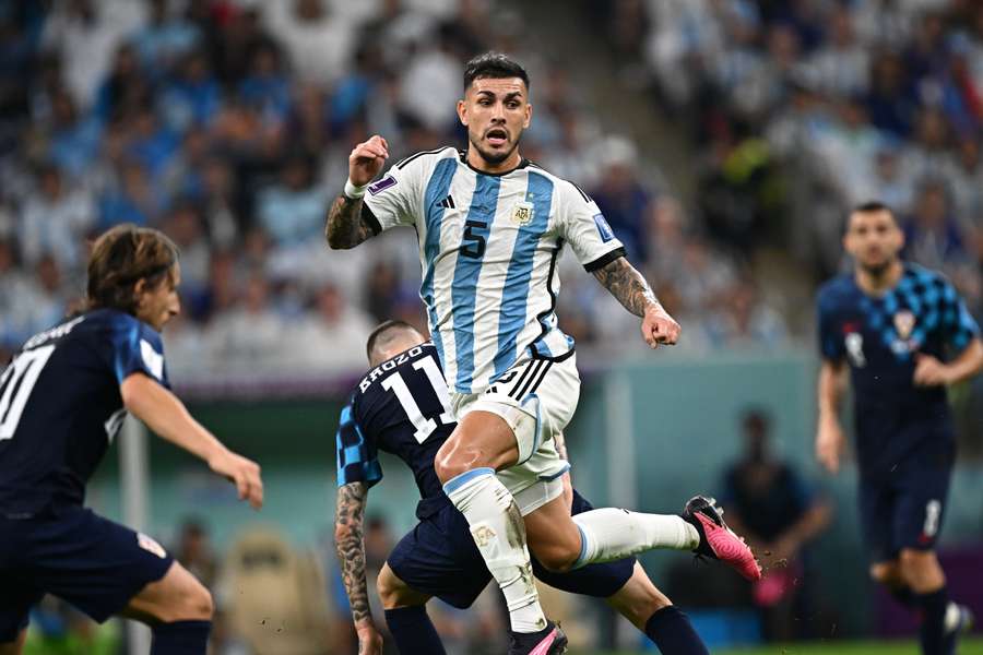 Argentiniens Paredes unterstrich im Halbfinale seine Qualitäten als Abräumer