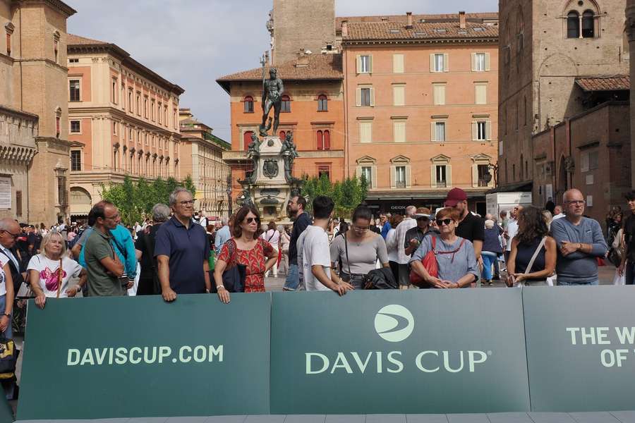 Sfertul Franța - Belgia deschide faza finală a Cupei Davis de la Bologna Sfertul Franța - Belgia deschide faza finală a Cupei Davis de la Bologna