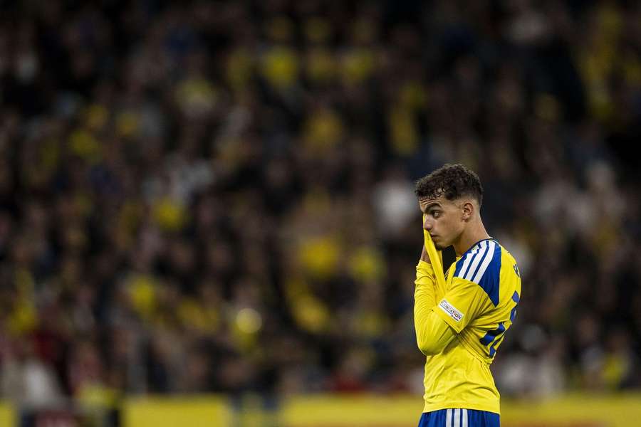 Yasin Ayari is one of five players to have fallen ill
