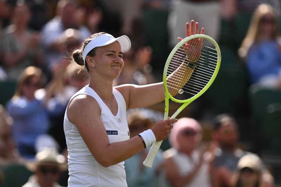 Barbora Krejčíková ve Wimbledonu prošla do třetího kola.