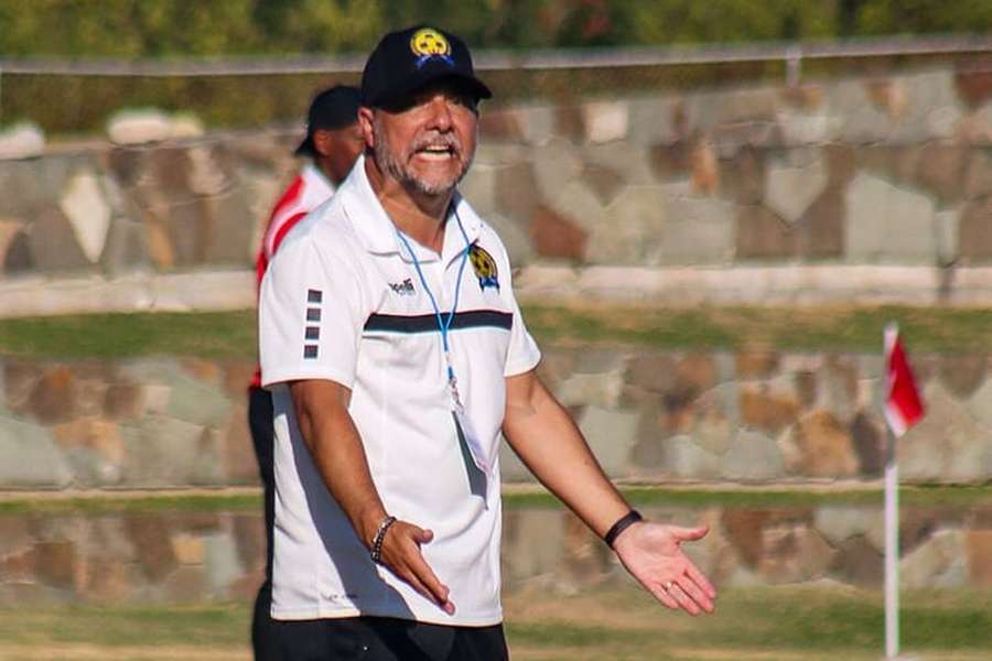 Orlando Costa é o selecionador dos Barbados