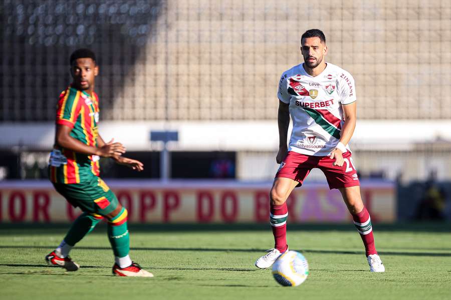 Renato Augusto foi titular esta quarta-feira