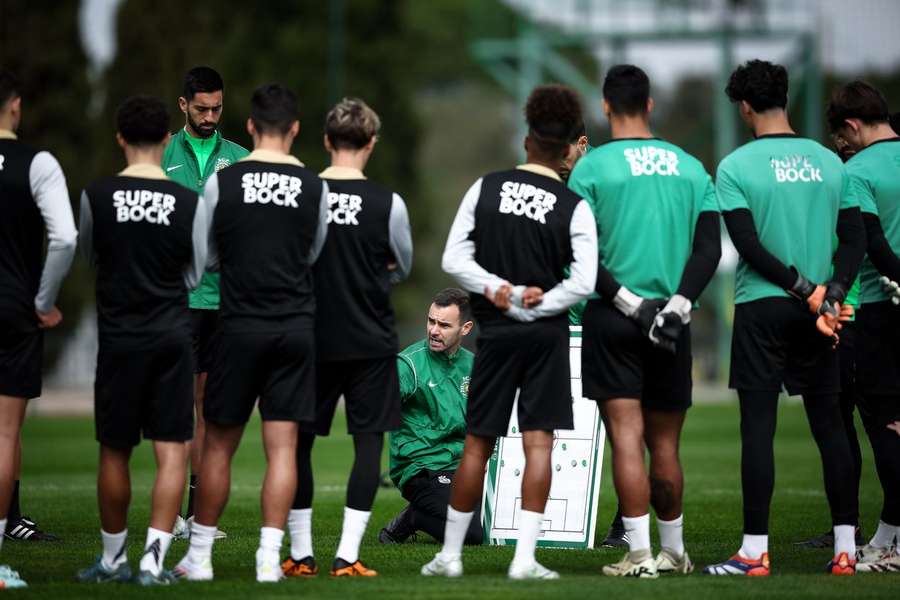 João Gião já orienta a equipa leonina João Gião já orienta a equipa leonina