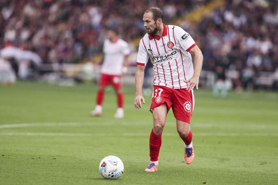 Blind conduce el balón