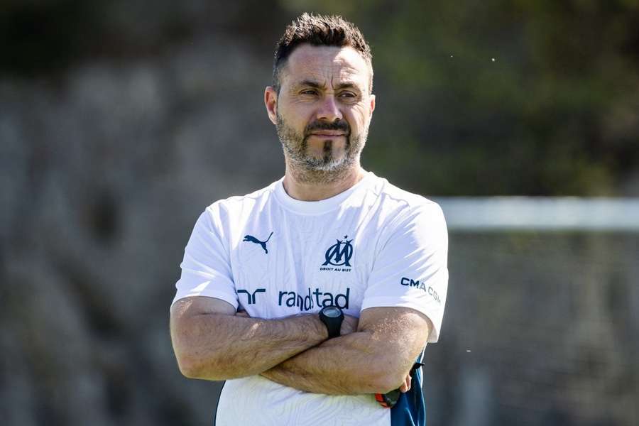 Roberto De Zerbi lors de sa première séance d'entraînement à l'OM.