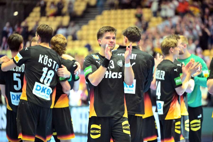 Die deutschen Handballer haben den Sprung in die EM-Hauptrunde geschafft.