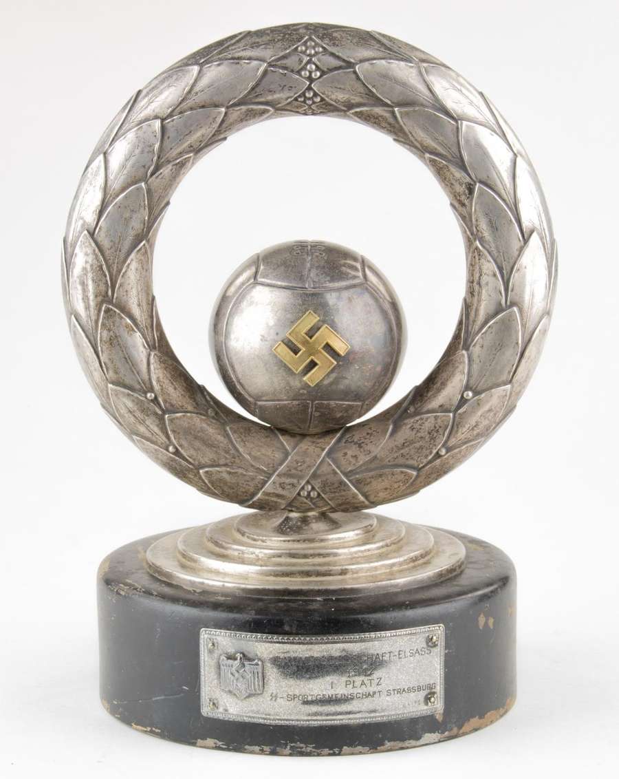 El trofeo de la Galia alsaciana, ganado por el Estrasburgo en 1942