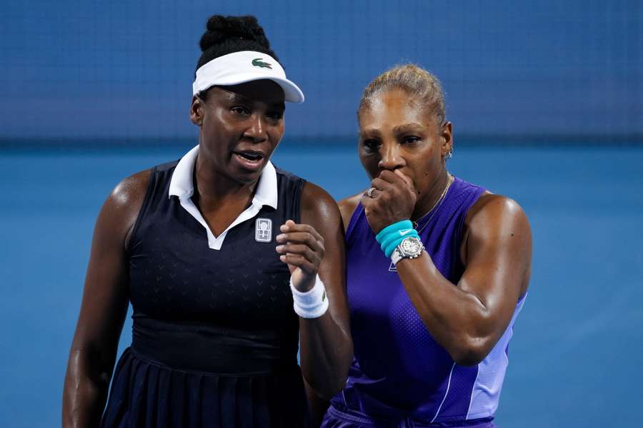 Venus and Serena in action at the Cincinnati Open
