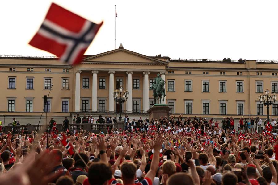 Noruegueses receberam sua seleção com festa Noruegueses receberam sua seleção com festa
