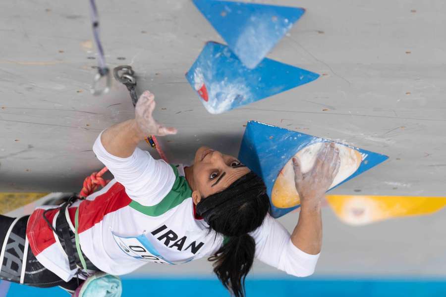 Elnaz Rekabi havia sumido após desafiar a lei islâmica do Irã e competir sem véu em torneio de bouldering