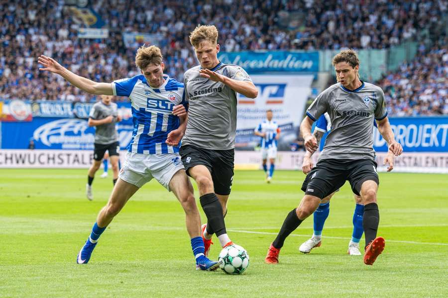 Lennemann und Polte im Zweikampf Lennemann und Polte im Zweikampf