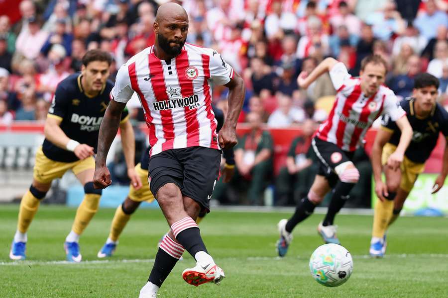 Igor Thiago marcou o 22º gol na Premier League