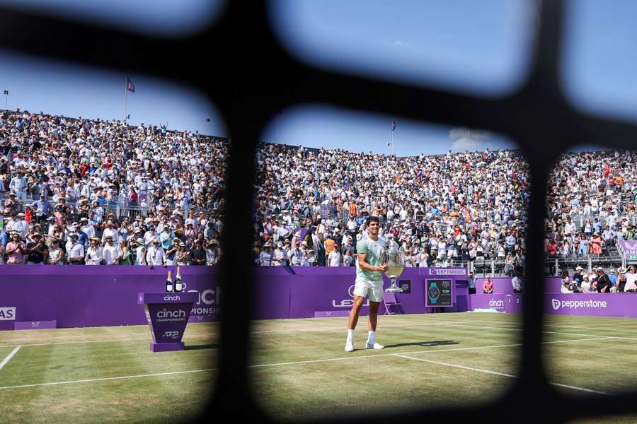 Alcaraz debuta el martes en Wimbledon tras ganar en Queen's