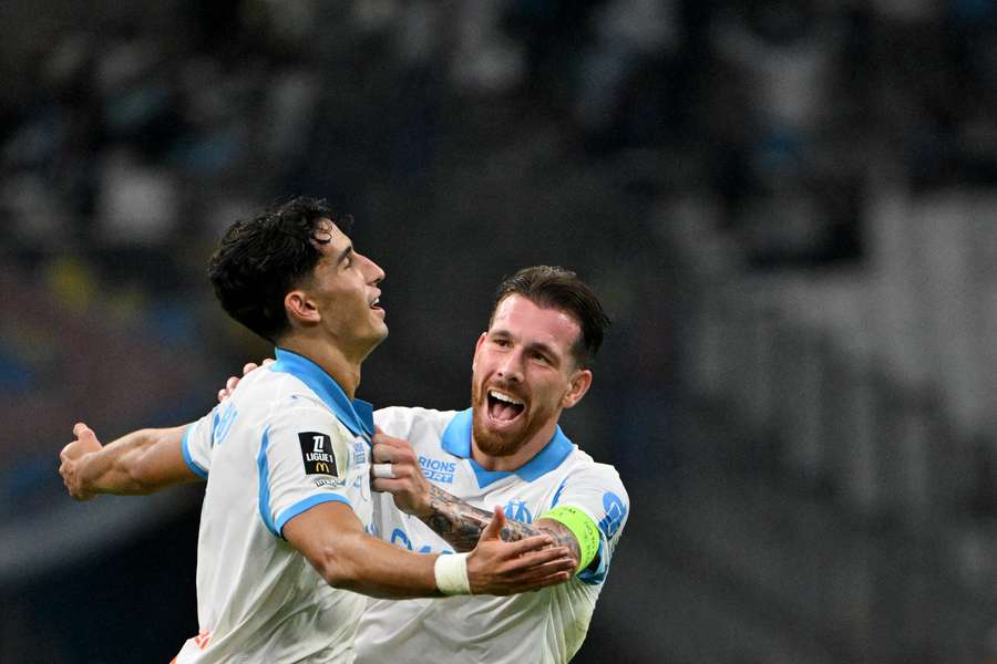 Aguerd e o Marselha vencem o clássico.