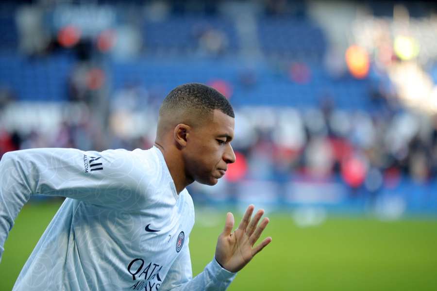 Mbappe już trenuje z PSG