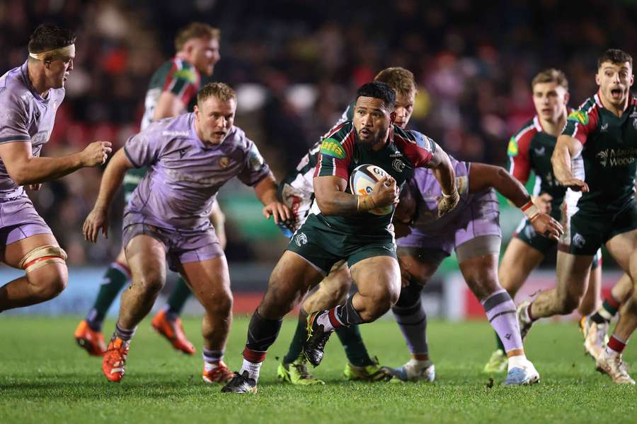 Leicester roll Gloucester to go level on points with Prem leaders Bath