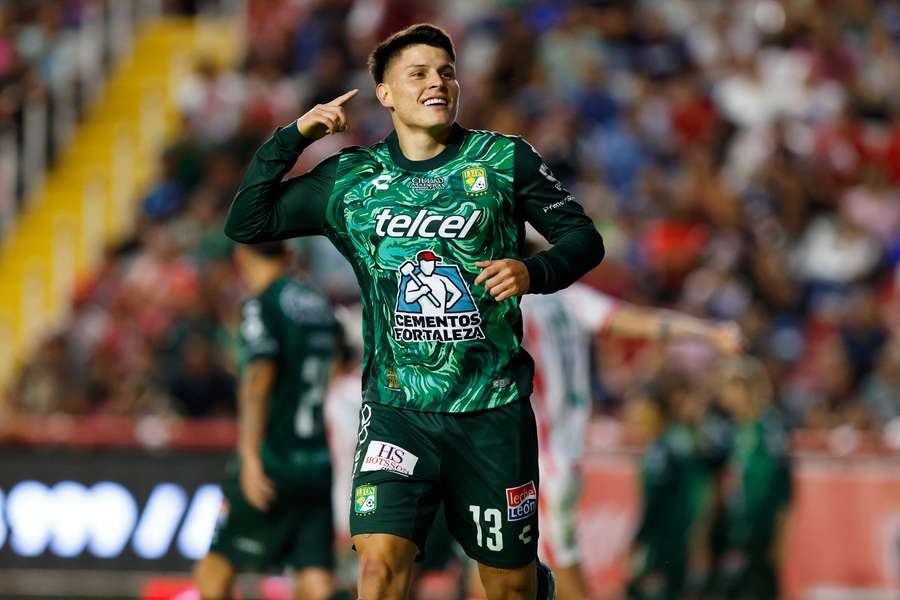 Arcila celebra su gol