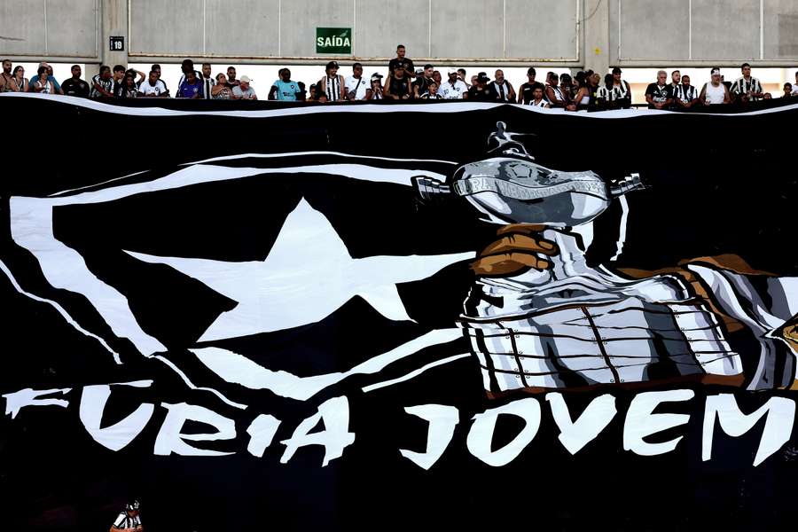 Botafogo enfrentará altitude da Bolívia em busca da fase de grupos da Libertadores Botafogo enfrentará altitude da Bolívia em busca da fase de grupos da Libertadores