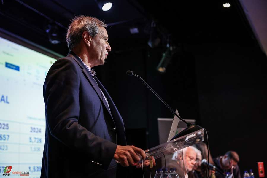 João Carvalho venceu Carlos Barroca com dois terços dos votos