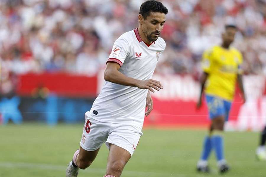 Ex-Sevilla coach Sanchez Flores: We all want to be Jesus Navas