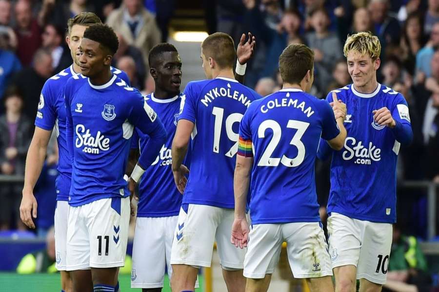 Everton players celebrate their win against Palace