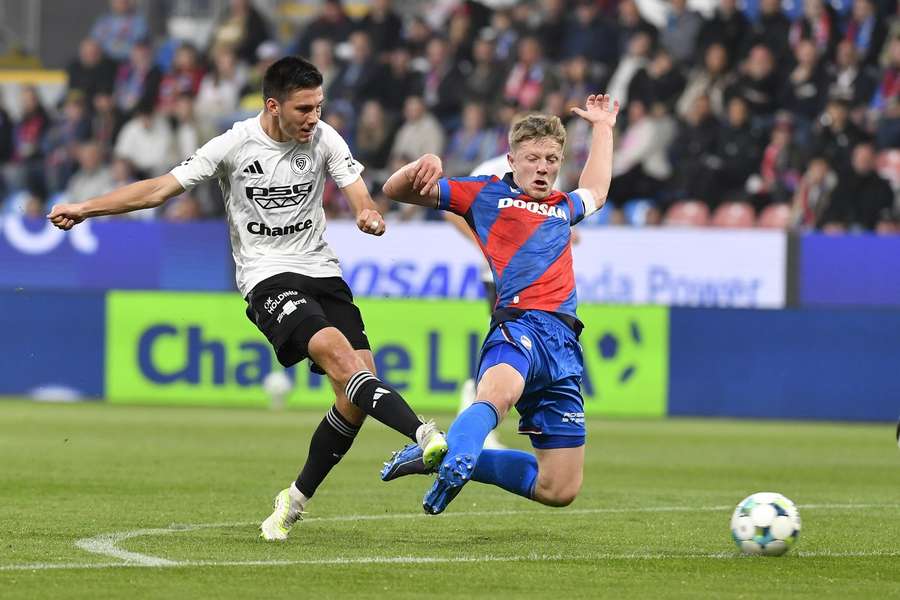 LIGA ONLINE: Záchranářský souboj bez gólů, Jablonec dál stíhá čelo. Zlín vede v Plzni