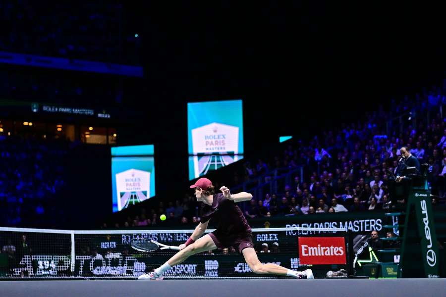 Tenis Flash: Przed nami walka o półfinały w Paryżu. Vacherot znów zaskoczy? Tenis Flash: Przed nami walka o półfinały w Paryżu. Vacherot znów zaskoczy?