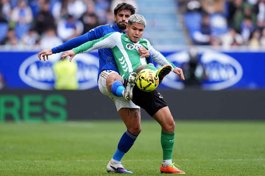 Oviedo y Betis se neutralizan
